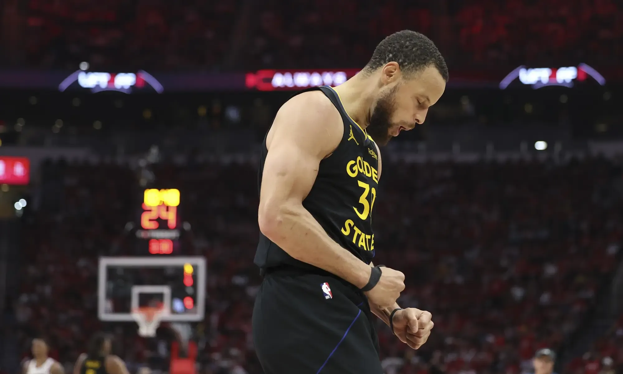 巴特勒在RNG比赛中挺进下一轮，出色防守引发热议！的简单介绍